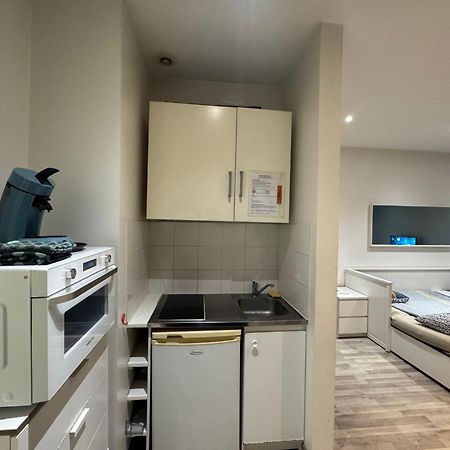Appartement Proche Centre Ville, Gare Et Autoroute 默伦 外观 照片