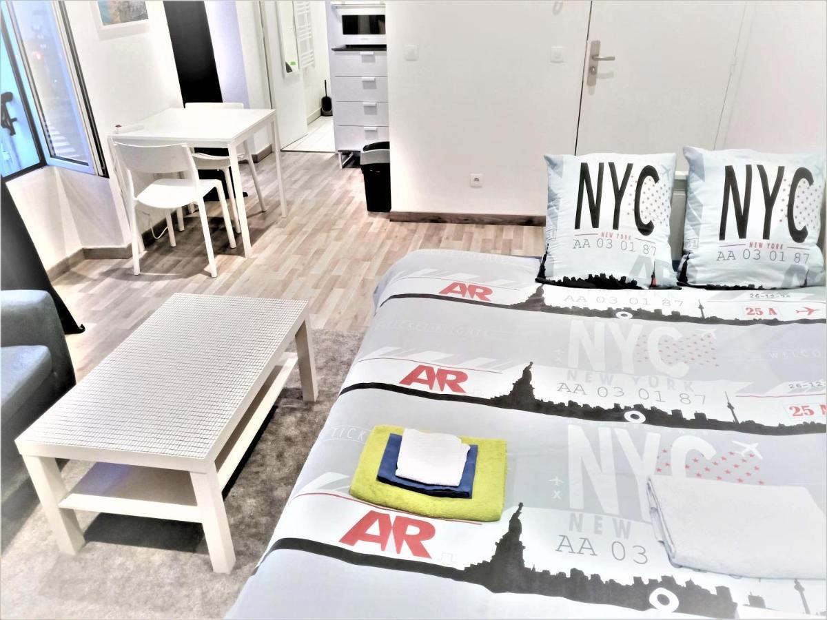 Appartement Proche Centre Ville, Gare Et Autoroute 默伦 外观 照片
