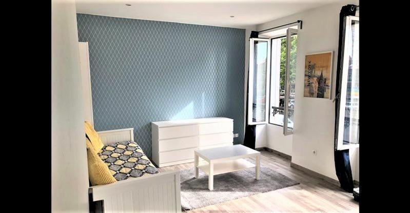 Appartement Proche Centre Ville, Gare Et Autoroute 默伦 外观 照片