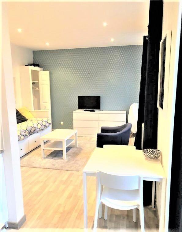 Appartement Proche Centre Ville, Gare Et Autoroute 默伦 外观 照片