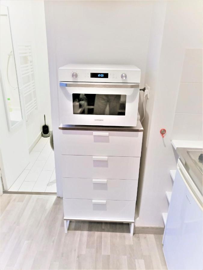 Appartement Proche Centre Ville, Gare Et Autoroute 默伦 外观 照片