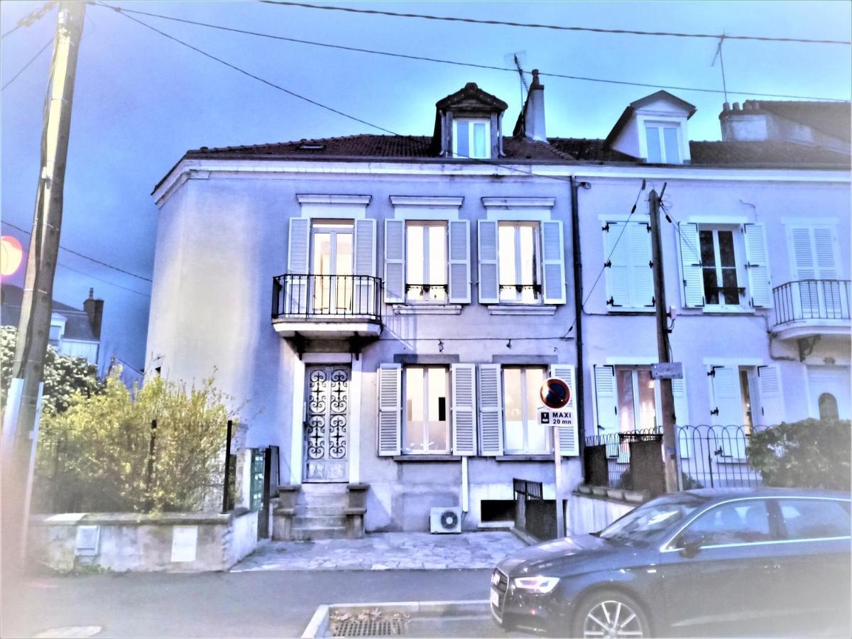 Appartement Proche Centre Ville, Gare Et Autoroute 默伦 外观 照片