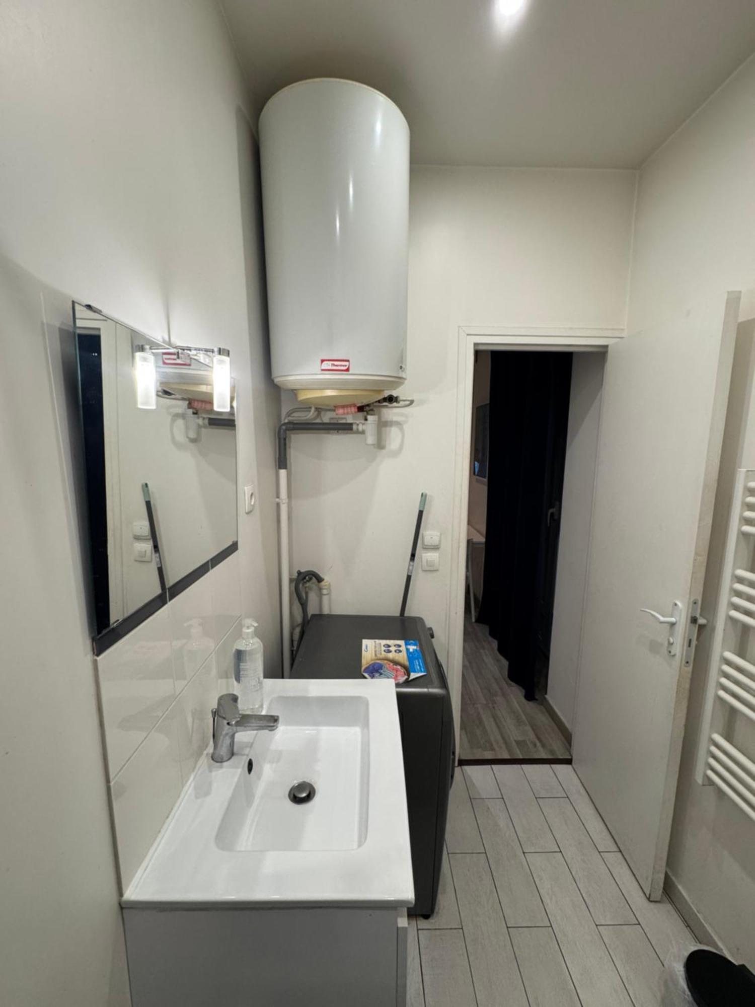 Appartement Proche Centre Ville, Gare Et Autoroute 默伦 外观 照片